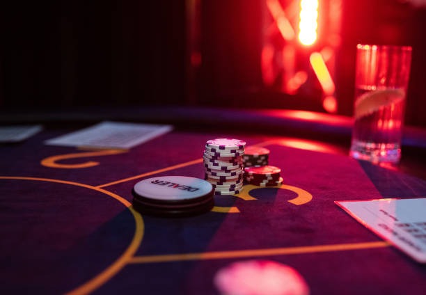 mitra77 login Bandar Poker on mobile phone with low-data streaming